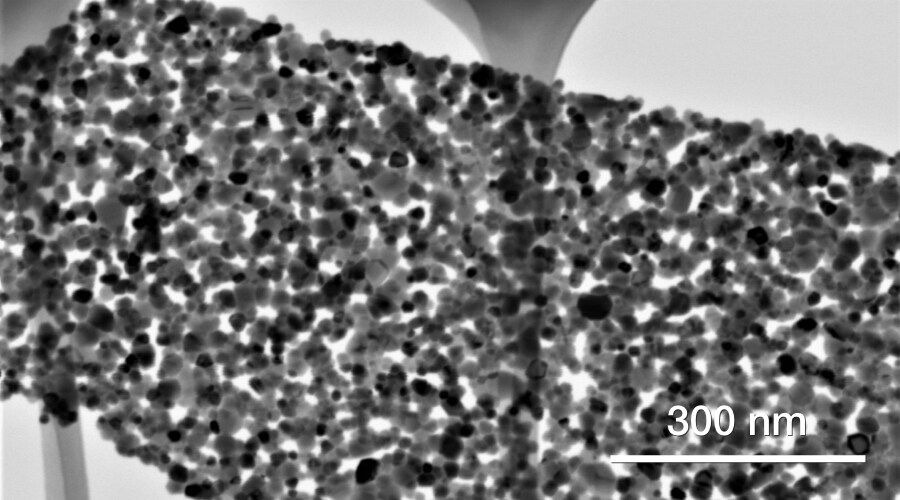 chemicals-zinc-oxide-nanoparticles-assembled-into-platelets-quattro-esem