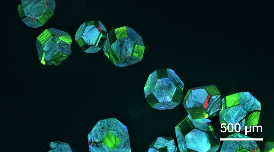 CL image of diamonds. picture-by-quattro-esem